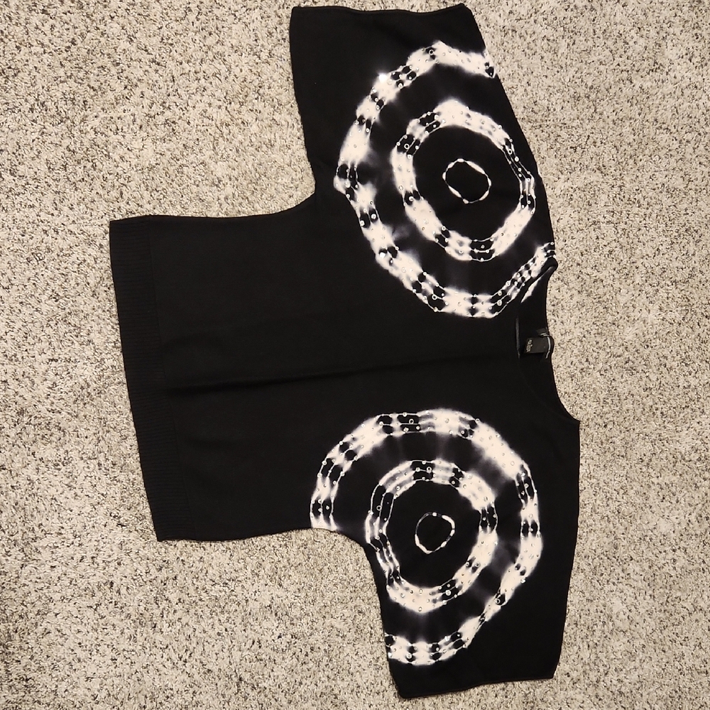 INC International Concepts Black and White Patterned Short Sleeve Top
